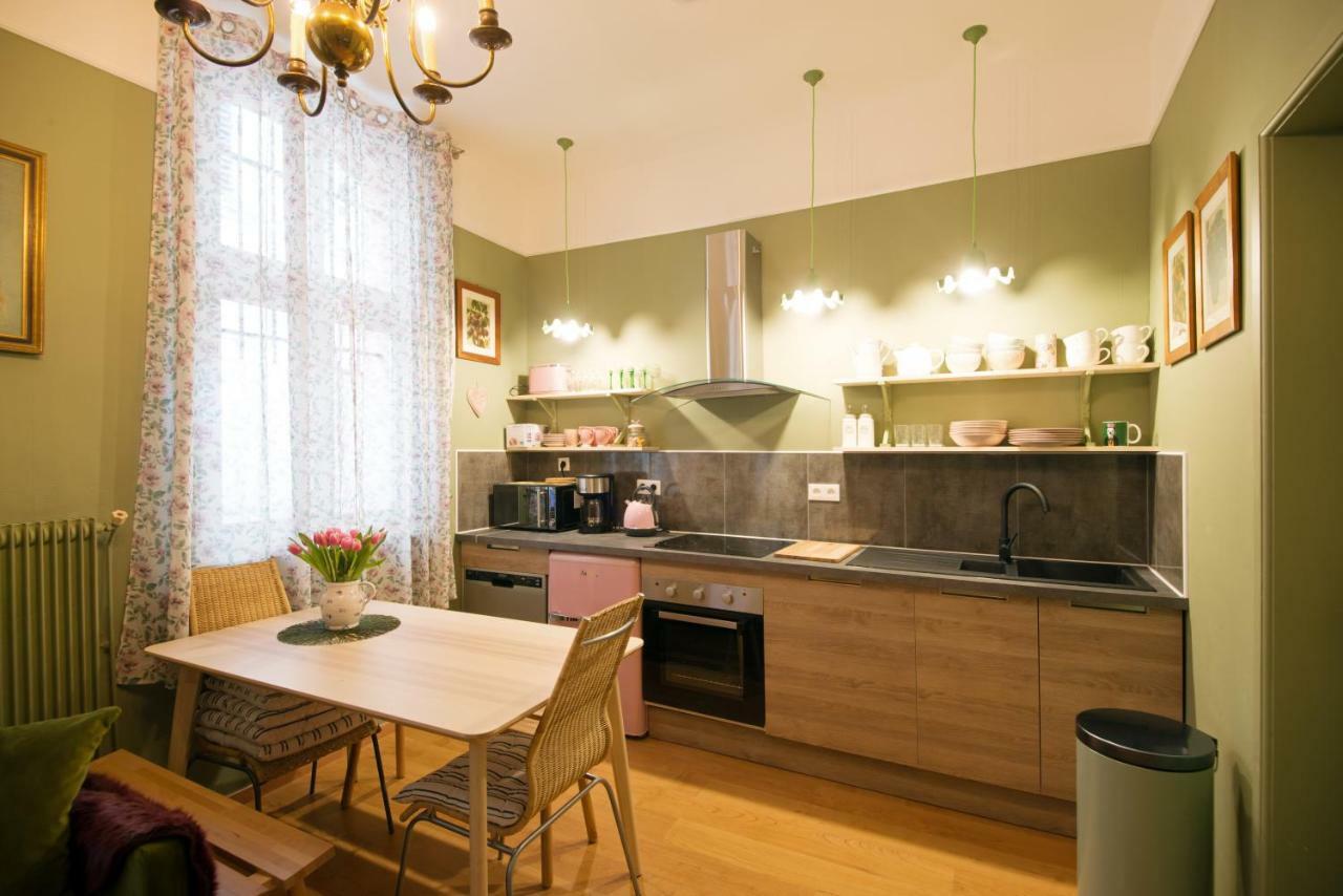 " Mademoiselle " 17 Boulevard Du Champ De Mars Colmar Ngoại thất bức ảnh