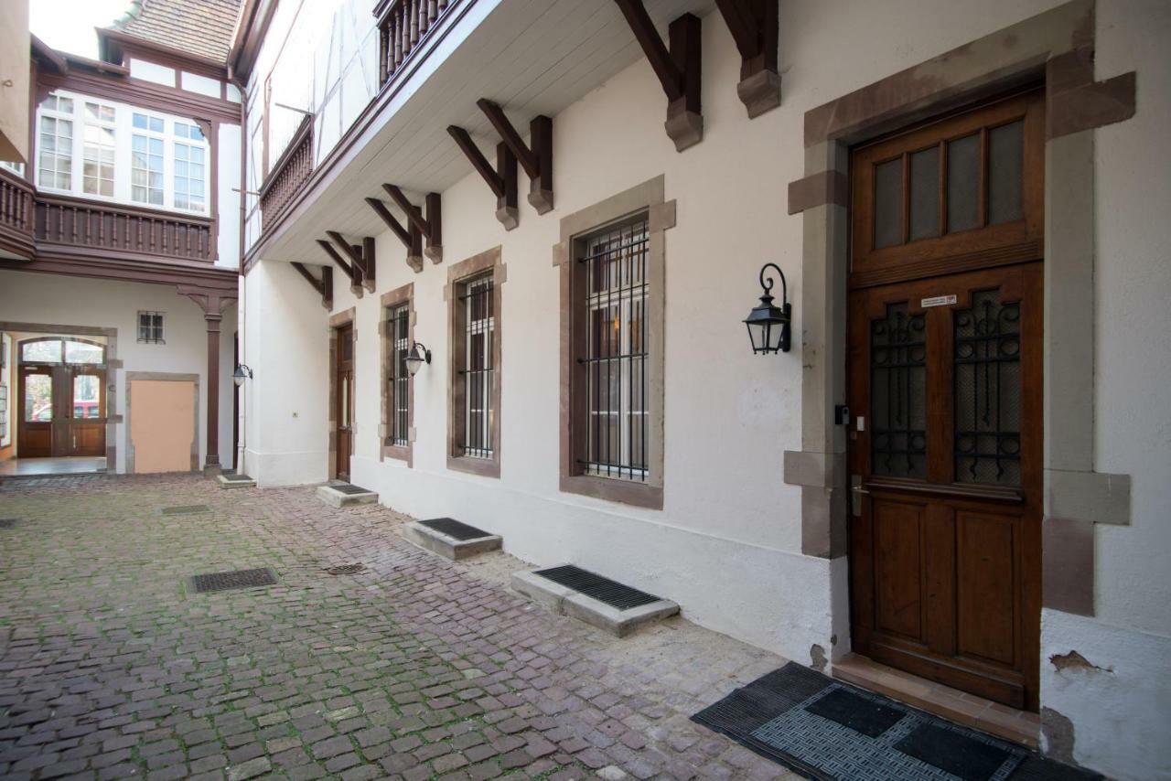 " Mademoiselle " 17 Boulevard Du Champ De Mars Colmar Ngoại thất bức ảnh